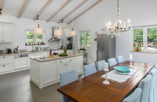 Modrusani Villa | Villa Tre Colonne