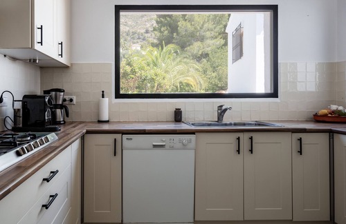 Ermita Villa | Villa Tres Leones met Privé Zwembad en Buitenkeuken