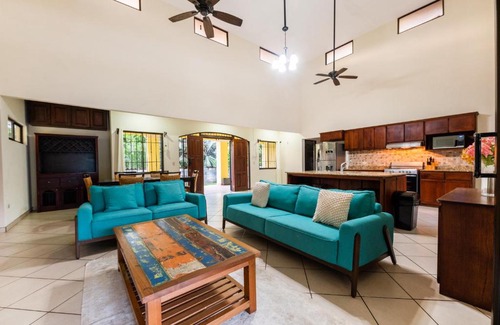 Esterillos Este Villa | Villa Tropical By Vacation Pura Vida
