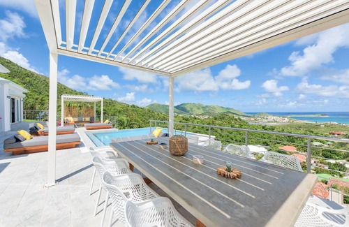 Orient Bay Villa | Villa Turquoze, an astonishing view on Orient Baie