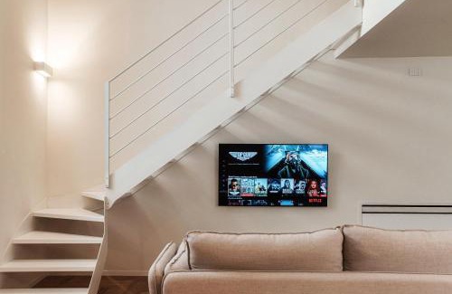 Como City Centre Apartment | Villa Valencia - The House Of Travelers