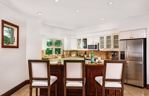 Ocean Point House | Villa Valentina: Swim Access, Pool, Kayaks, & More!