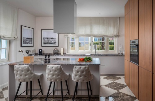 Vabriga Villa | Villa Vanikla - Four Bedroom Villa, Sleeps 8