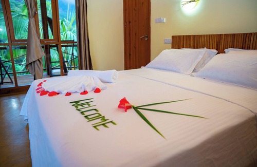 Port Glaud Bed & Breakfast | Villa vanilla Room 1