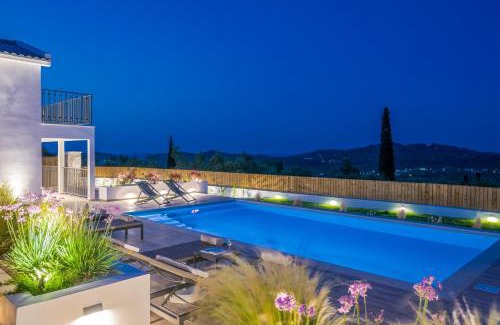 Pigadhakia Villa | Villa Verde - Heated Pool with Stunning Views, by ZanteWize
