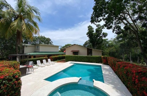 Chomes Villa | Villa Verde its the Place for Family vacation, work and Business