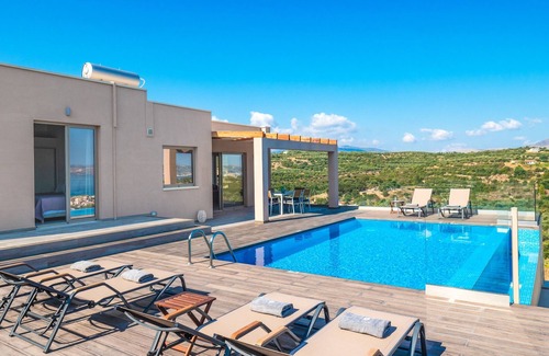 Almyrida Villa | Villa Vereniki - Three Bedroom Villa, Sleeps 6