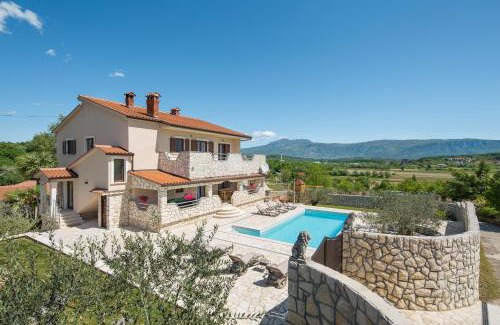Pican Villa | Villa Vesna with sauna, hot tub