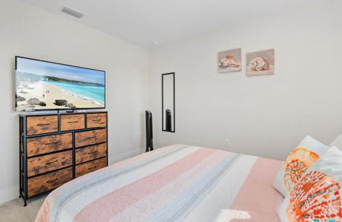Burnt Store House | Villa Viera Modern Brand New Home and Pool