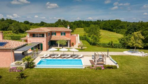 Tinjan Villa | Villa Village