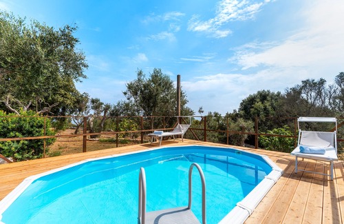 Andrano Villa | Villa 'Villetta Li Pipili' with Sea View, Wi-Fi and Air Conditioning