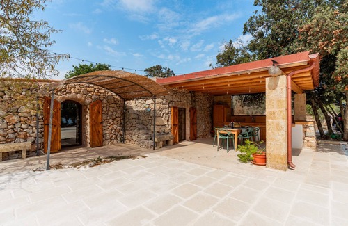 Andrano Villa | Villa 'Villetta Li Pipili' with Sea View, Wi-Fi and Air Conditioning