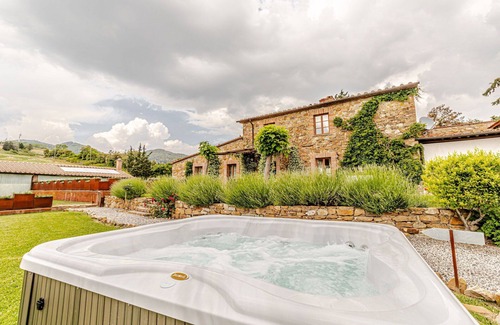 Montecatini Val di Cecina Villa | Villa Vineyard by BelcantoVillas