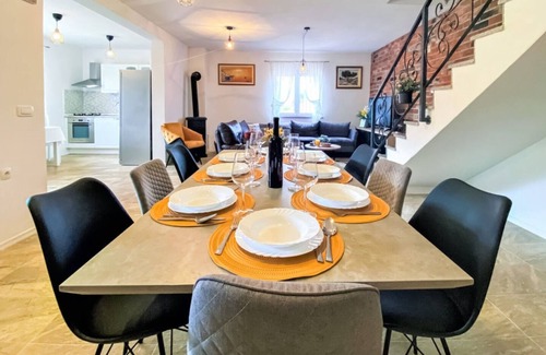 Cove Tri Zala (Zrnovo) House | Villa Vinka (11097-K1) - Kozica (Vrgorac)
