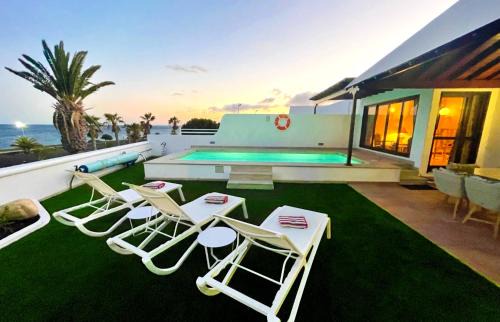 Costa Teguise Villa | Villa Vista del Mar - Oceanfront Luxury with Private Pool