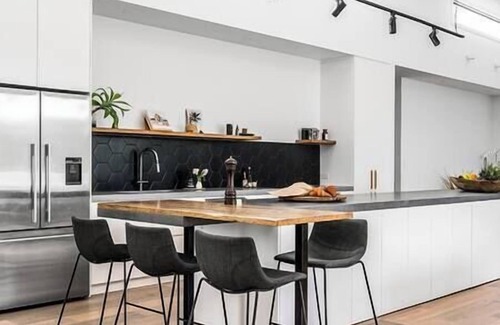 Ewingsdale Villa | VILLA VISTA - Resort Living Byron Bay