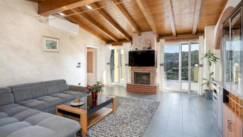 Imperia Villa | VILLA VITTORIO 6&2 Emma Villas