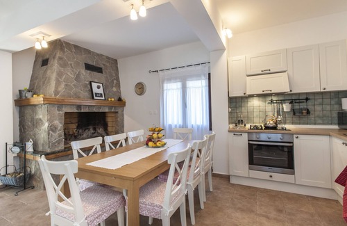 Kastel Kambelovac Villa | Villa Vrh Knježaka Beautifully decorated villa with heated pool