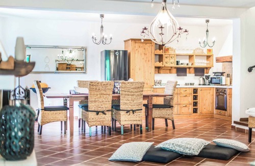Medvidici Villa | Villa White Stone - Three Bedroom Villa, Sleeps 6