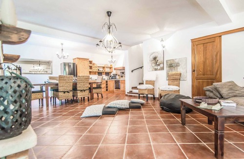 Medvidici Villa | Villa White Stone - Three Bedroom Villa, Sleeps 6