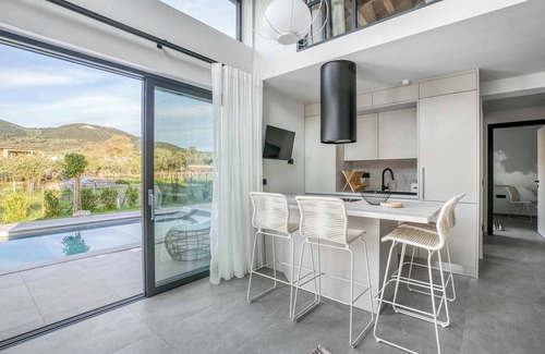 Lygia Villa | Villa Wind - Two Bedroom Villa, Sleeps 4