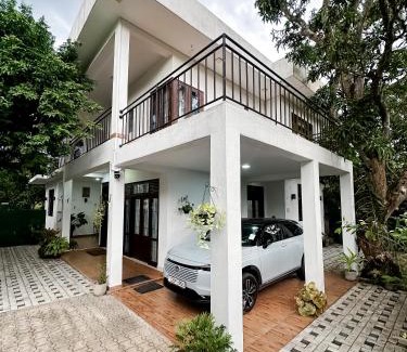Kimbulapitiya House | Villa Wings Airport Transit
