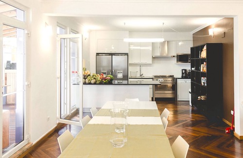 Funchal Villa | Villa with 10 bedrooms, swimming pool, jacuzzi, pool table, table tennis, sauna, gym .