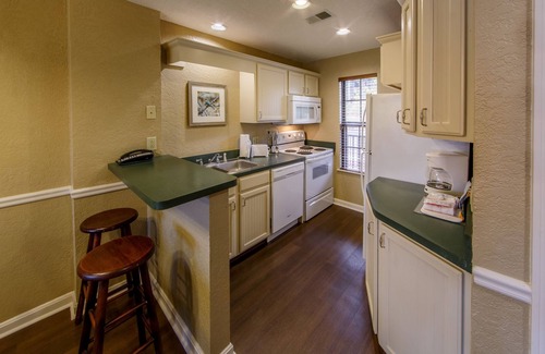 South Lee Villa | Villa with Access to Amazing Amenities!