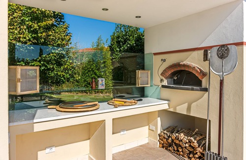 Orentano Villa | Villa with concierge services, private and heated pool and gourmet activities