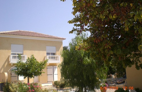 Six-Fours-les-Plages Villa | Villa with garden, air-conditioned, 200 m beaches and downtown Sanary