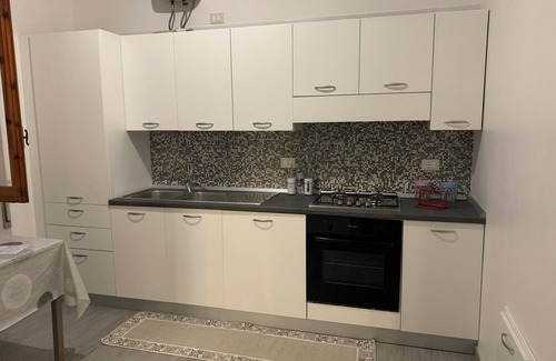 Fondi Villa | Villa with garden, 300 m from the beach, indoor parking, air conditioning.