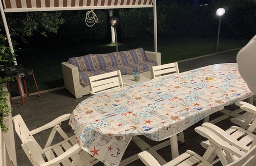 Fondi Villa | Villa with garden, 300 m from the beach, indoor parking, air conditioning.