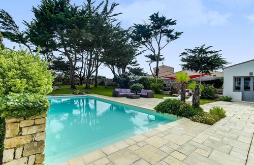 Sainte-Marie-de-Re House | Villa with heated pool, Sainte Marie de Ré, 30 meters from the beach