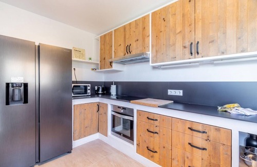 Urbanitzacio la Fustera Villa | Villa with HEATED private pool, 500m from beach, sea view, petanque, CAR CHARGER