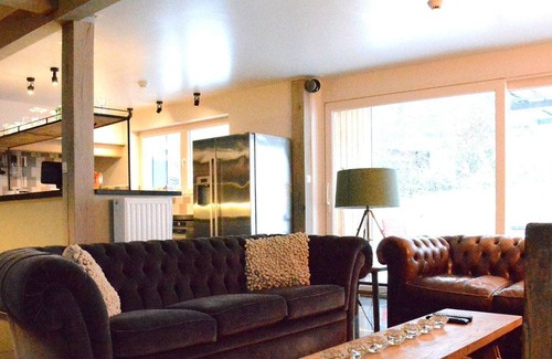 Gembes House | Villa with hottub in calm area