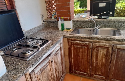 Sessa Aurunca Villa | Villa with large garden and outdoor patio 50 mt from the sea