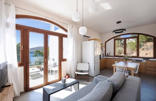 Lakkion Villa | Villa with majestic views in Lakki, Leros (Portolago)