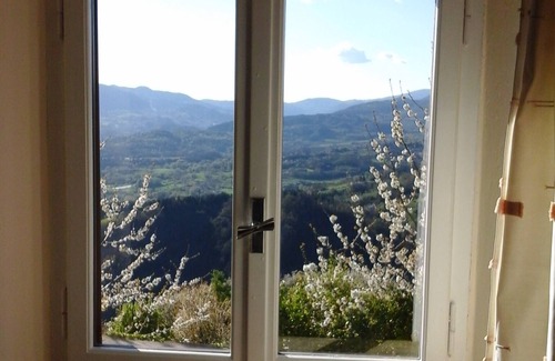 Pieve Fosciana Villa | Villa with own pool, mountain village with restaurant and shop. North of Lucca