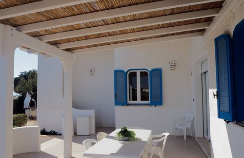 Torre Suda Villa | Villa with pier by the sea