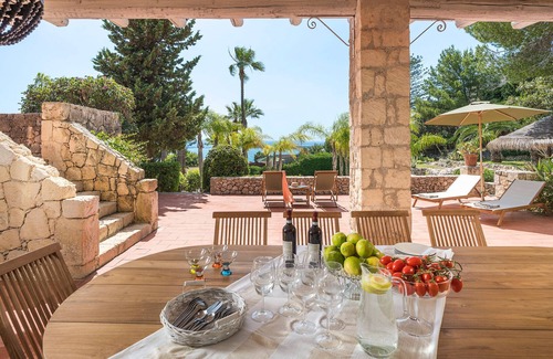 Plemmirio Villa | Villa with pool. 150 metres from sea. Plemmirio, Sicily