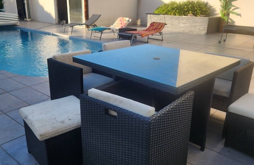 Parempuyre Villa | Villa with pool and spa for unforgettable moments with family or friends.