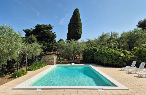Taggia Villa | Villa with pool on the hill of Sanremo, an oasis of serenity in the nature