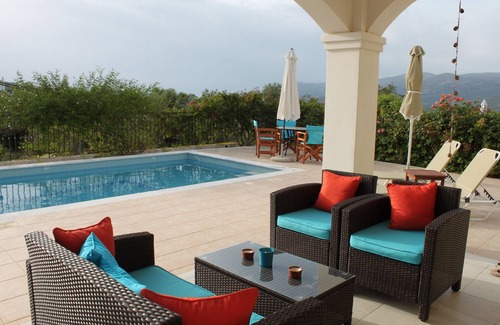 Lakithra Villa | Villa With Private Pool, Stunning Views Of Sea And Mountain