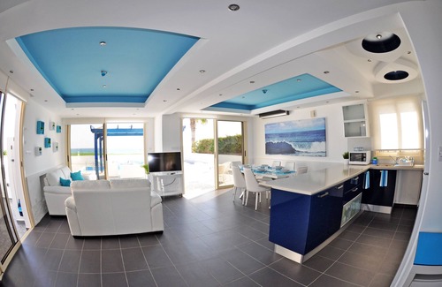 Mazotos Villa | Villa With Private Pool By The Sea