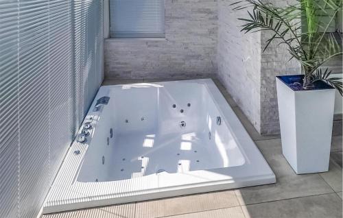 Mihotici House | Villa With Swimming Pool