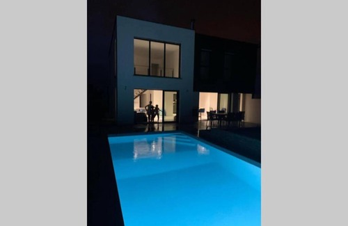 Dinard Villa | Villa Yara - moderne avec piscine (Plage à 700m)