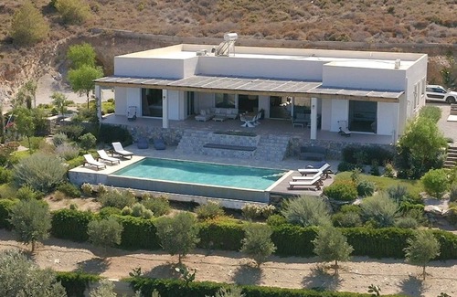 Leros Villa | Villa Yvonne IN Alinda Leros