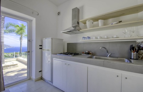 Taormina Apartment | VILLA ZAGARA GARDEN Seaview Apartment Terrace & Pool