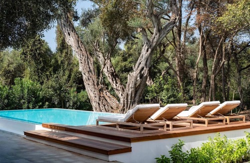 Molos Villa | Villa Zuri - Five Bedroom Villa, Sleeps 12
