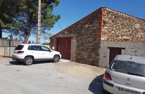 Montesquieu-des-Alberes House | Village house in Montesquieu des Albères (66)